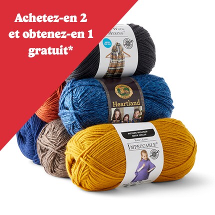 écheveaux de fil pastel en couleurs assorties