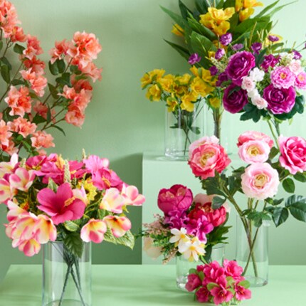 Summer hydrangea table garland across a party scape table