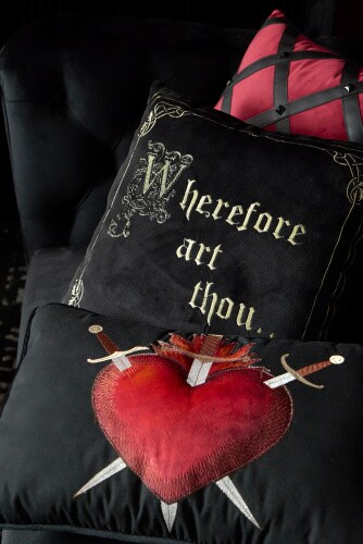 romeo and juliet inspired halloween decor