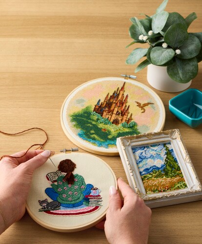 hand cross stitching designs