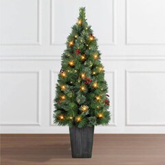 MIK_Christmas Tree-Tile-Potted.png