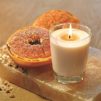 1 yellow candle w/ honey comb