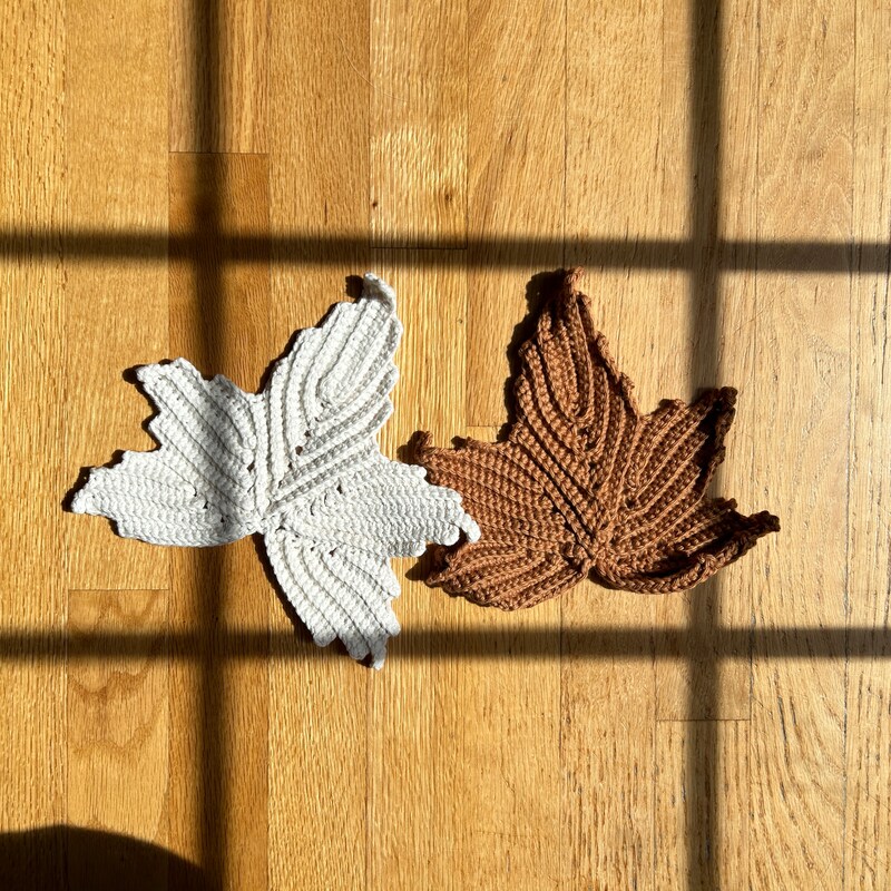 crochet leaf coasters