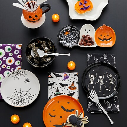 Halloween tableware