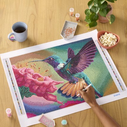 creating finished purple and pink hydrangea flowers square diamond art kit