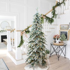 MIK_Christmas Tree-Tile-Pencil Tree.png