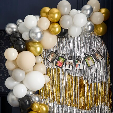 graduation balloon arch