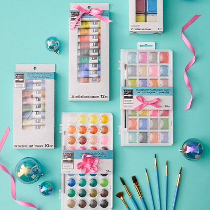 Black and gold gift box $10 & under gifts