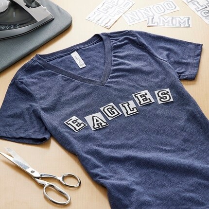 Make market blue tshirt with iron letters 