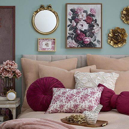 Blush Romance decor collection in pinky and burgundy colors. Pillows, Wall decor and floral.